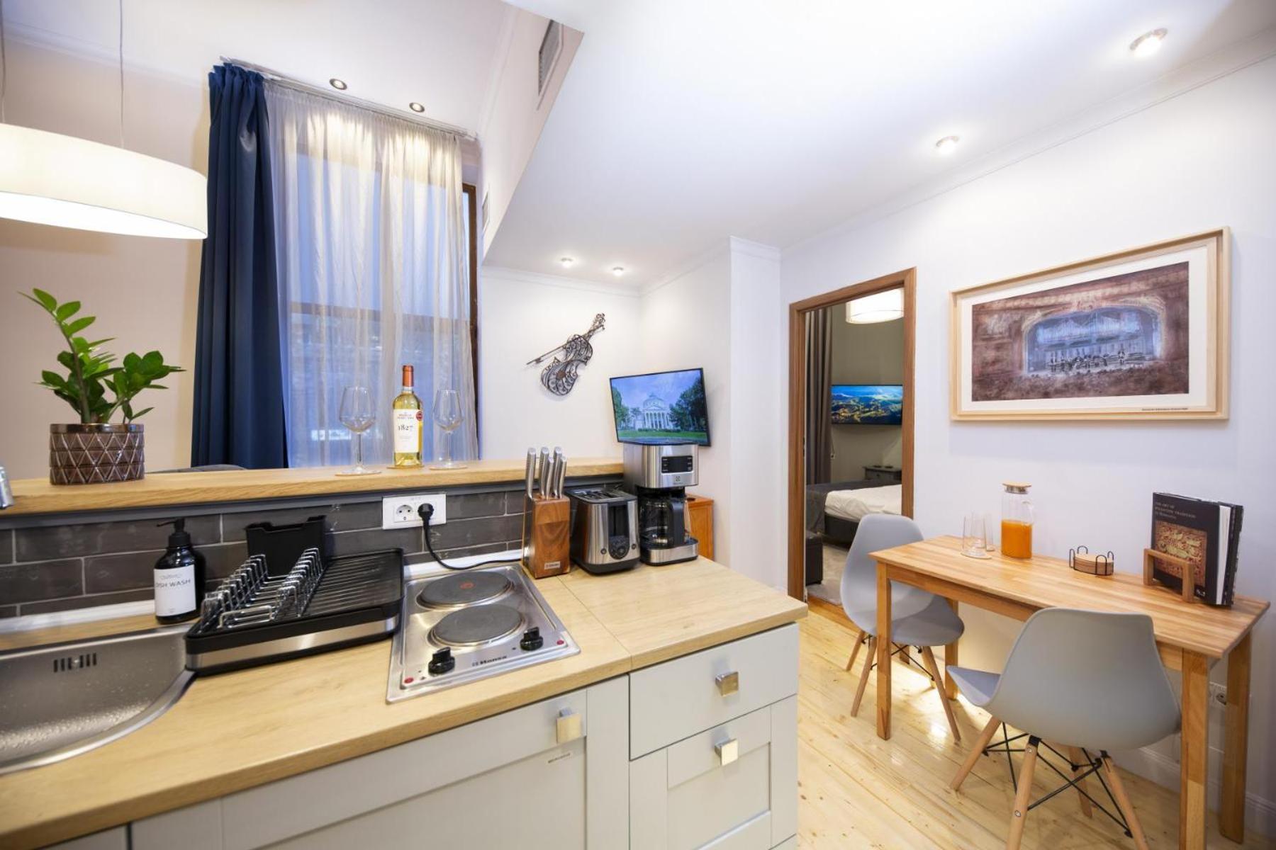 Athenaeum Spacious& Cozy 1Br Prime Location W Balcony Bucharest Exterior photo